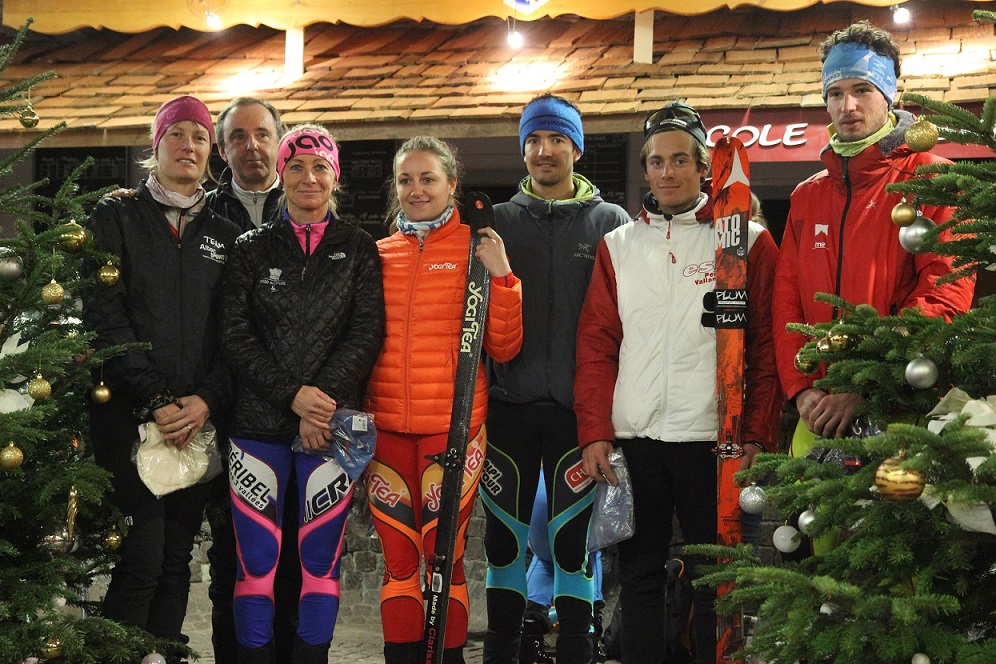 Podium 2312.jpg